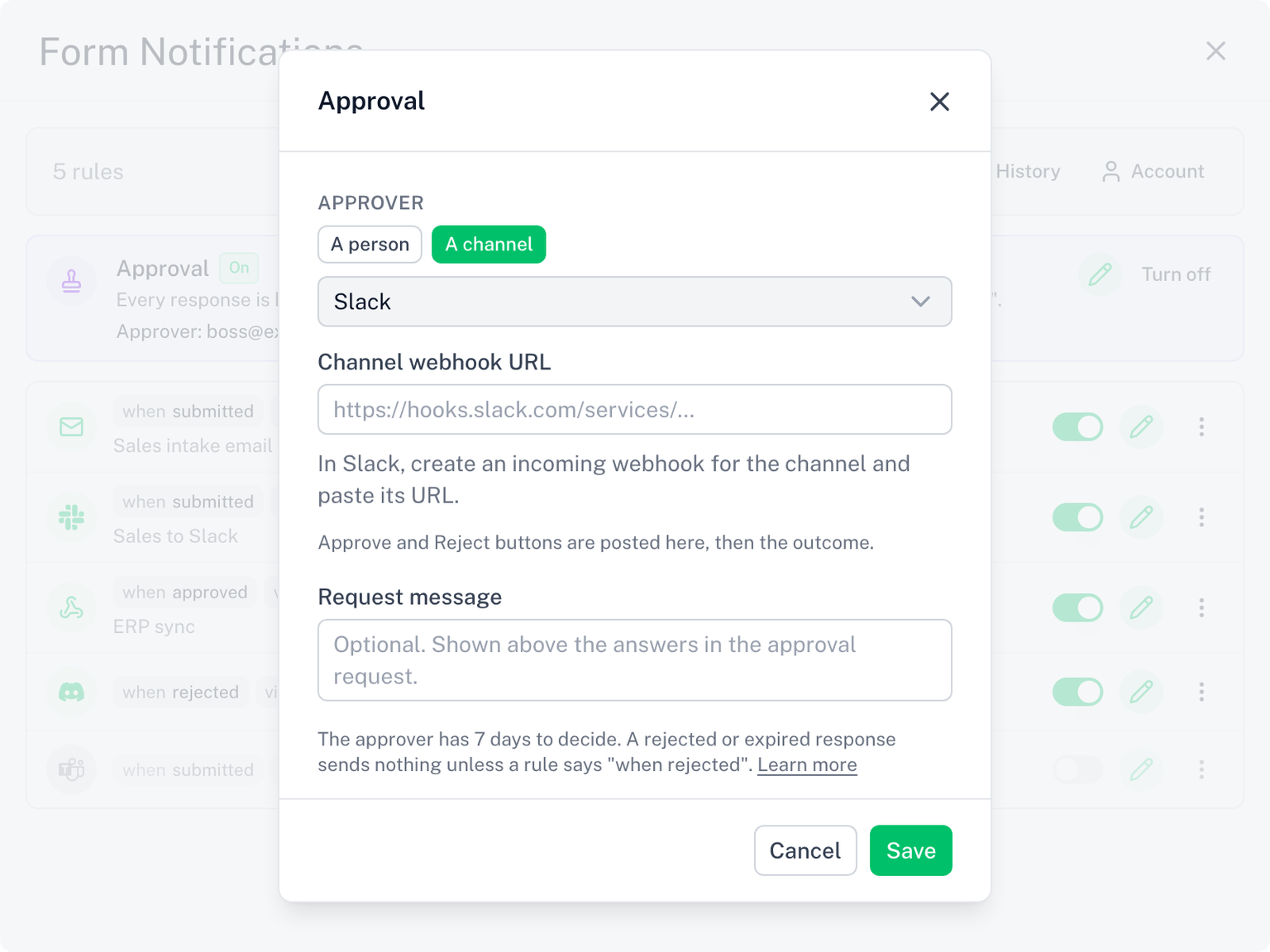 Die genehmigende Person als Kanal, mit Webhook-URL und Anfragetext